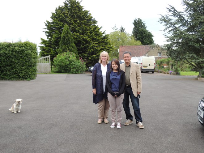 Aunty Sue, yours truly and Sa Pek (and Winston in the far left)