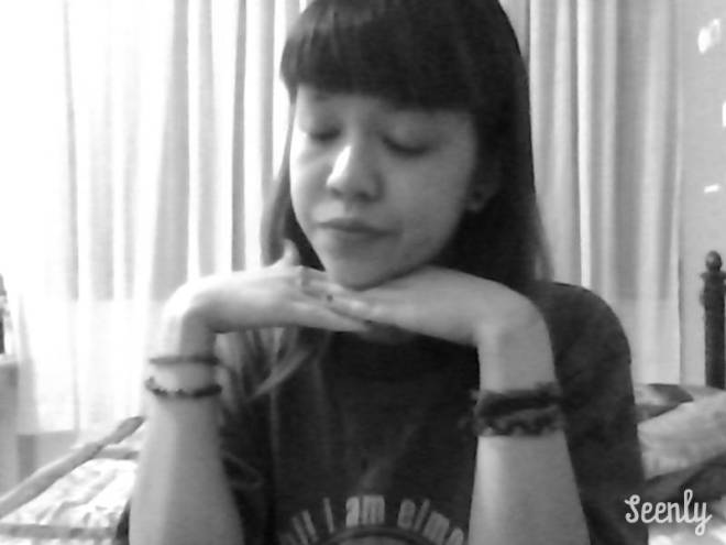 Seenly Photo HMQltzuC