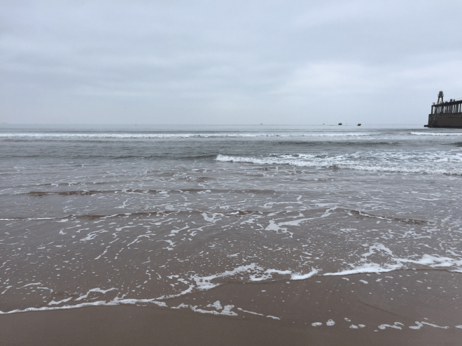 Me: *points at the sea* If you squint and look very very very far into the distance, you can almost see- Rumin, unamused: Malaysia? Me: Yes!!!!!! Rumin: I knew you'd say that